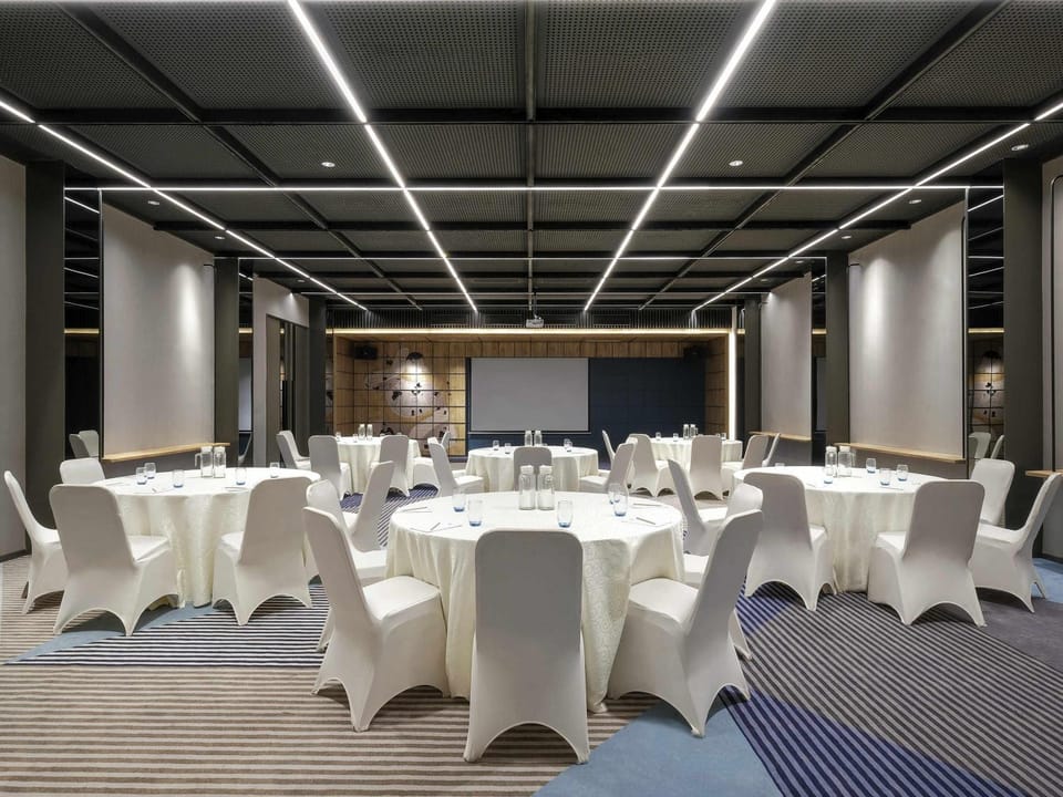 Meeting/conference room