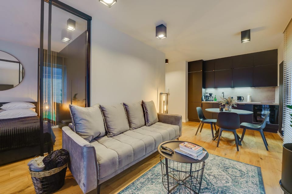 Kitchen or kitchenette, Living room, Seating area, Dining area