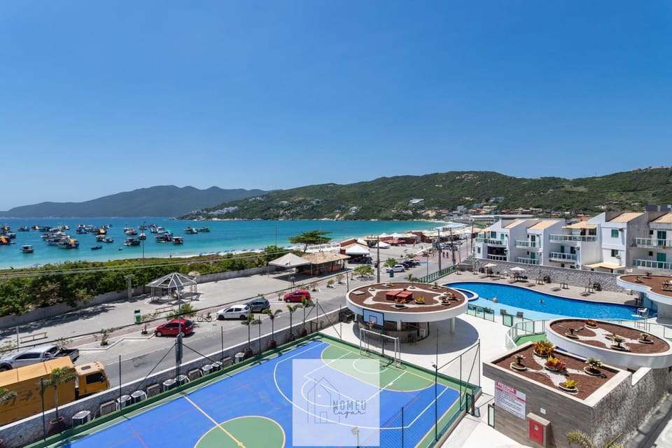 Condomínio Club a 50m PRAIA dos Anjos - Unidades com 2 QUARTOS, PISCINA, estacionamento e portaria 24h - Área de lazer 3000m, wi-fi 800MB, churrasqueira e cozinha completa Apartment in State of Rio de Janeiro