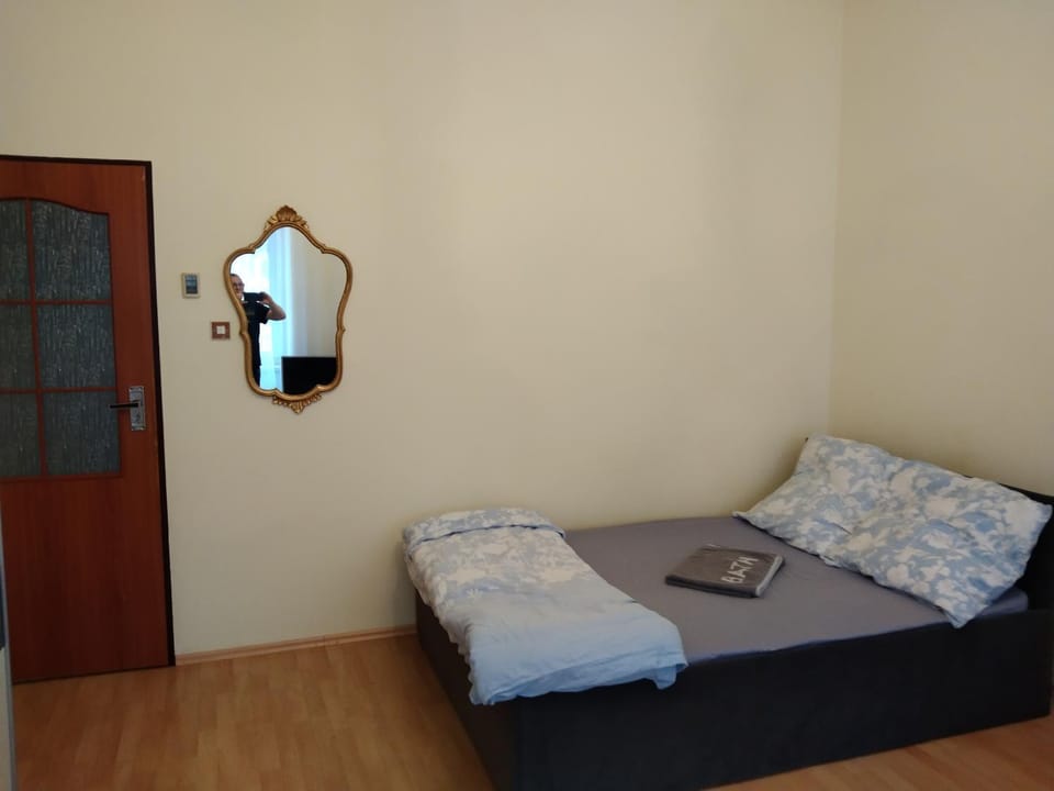 oven, wardrobe