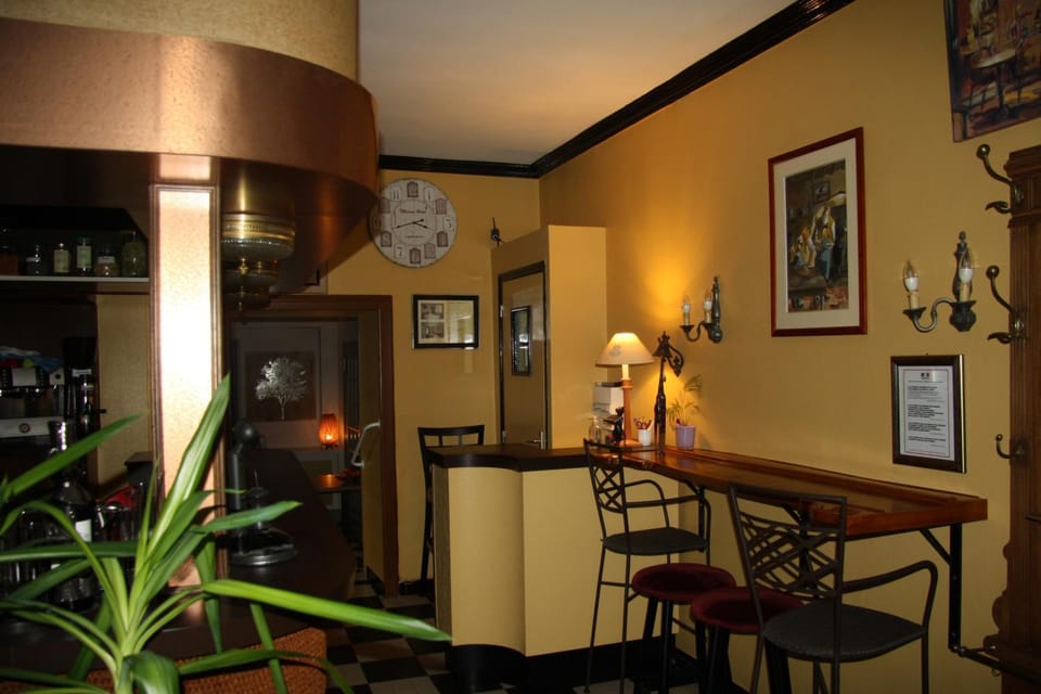 Property building, Lounge or bar