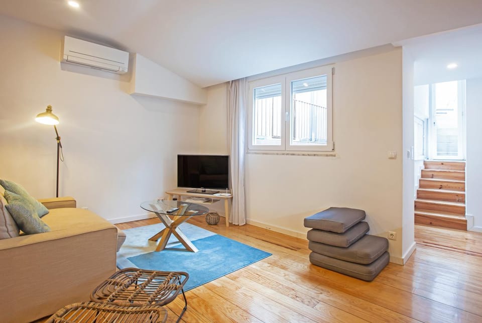 TV and multimedia, Living room, air conditioner