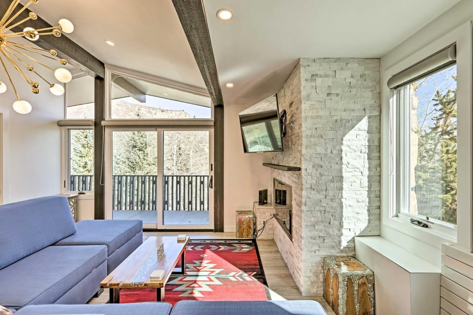 Snowmass Condo: Great Proximity to Chair Lift House in Snowmass Village