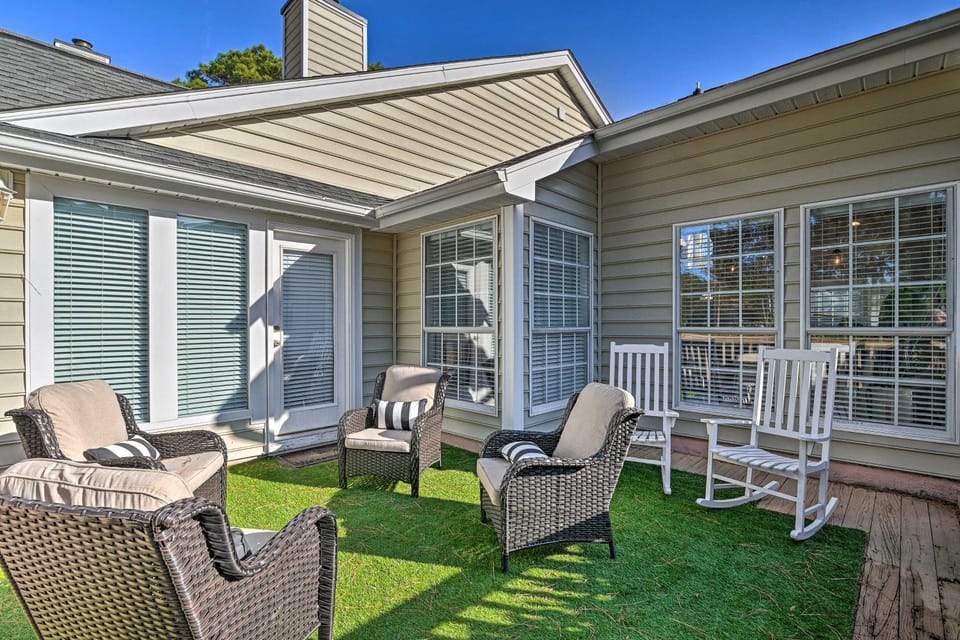 Resort Villa on Golf Course with Beach Access! House in South Carolina