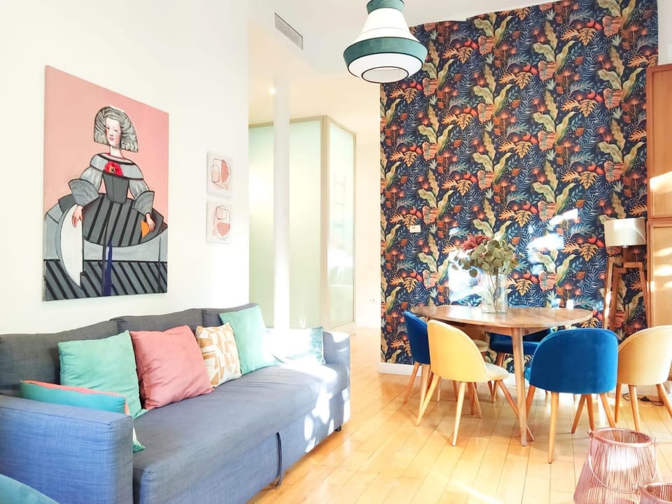 Living room, Seating area, Dining area