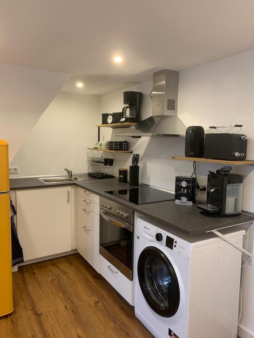 Kitchen or kitchenette, kitchen, kitchen
