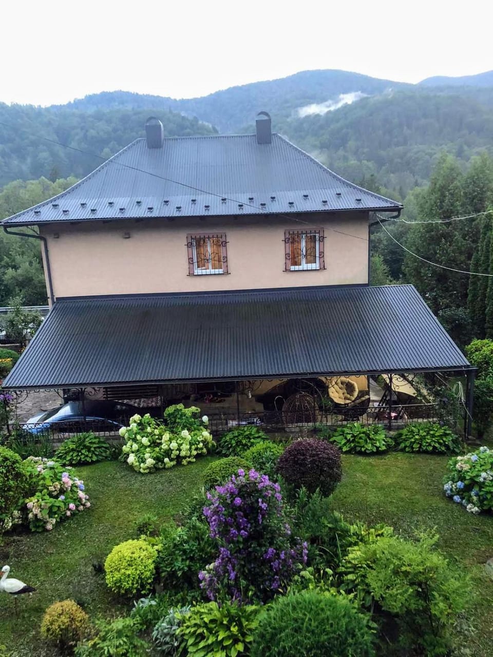 Property building, Natural landscape, Mountain view