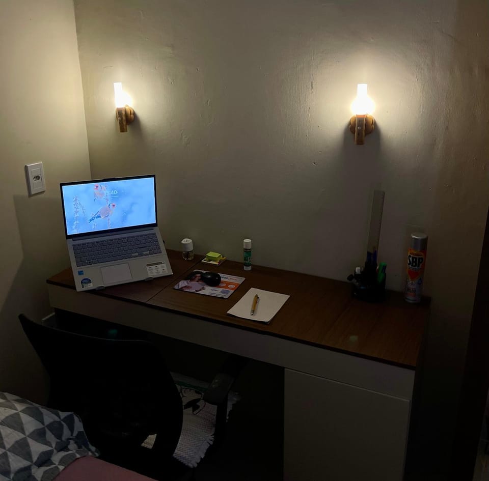 Seating area, Bedroom