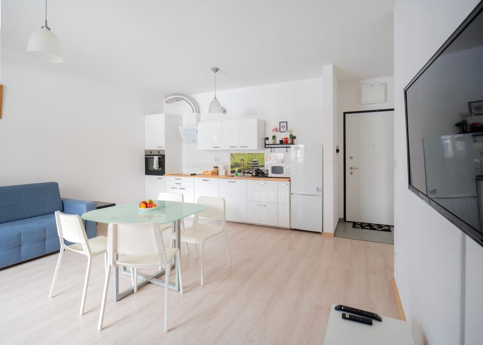 TV and multimedia, Coffee/tea facilities, Kitchen or kitchenette, Living room, Seating area, Dining area, dishwasher, oven, pet friendly, stove