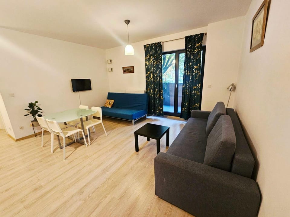 FIRST - Green Żoliborz Apartment 6 Apartment in Warsaw
