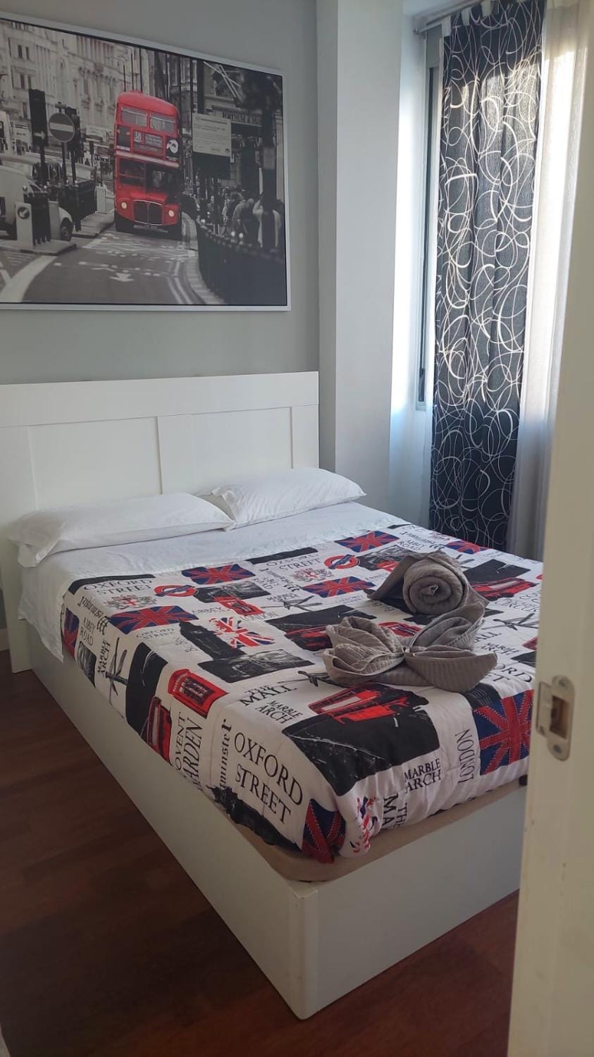 APTO PLAZA MERCED apartamentos Apartment in Malaga