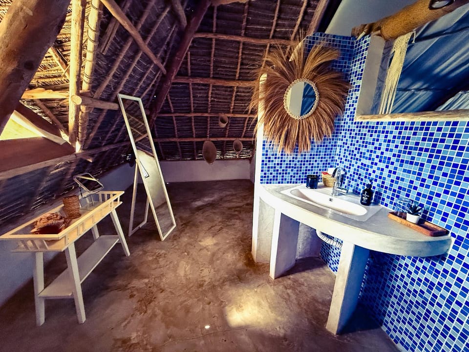 Bathroom, Photo of the whole room