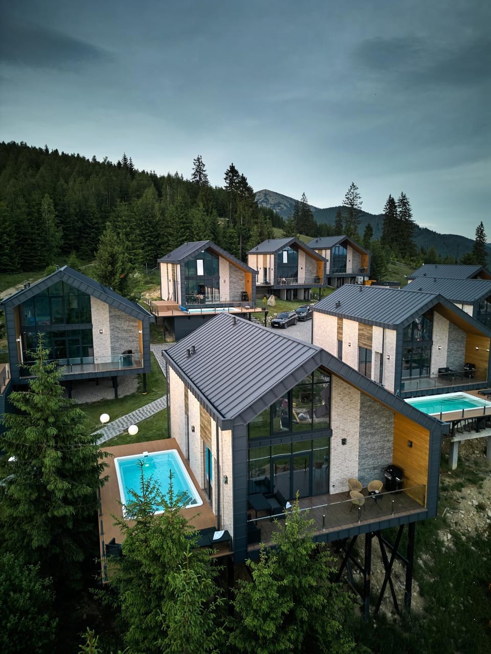 Property building, Day, Natural landscape, Mountain view, Pool view, Swimming pool
