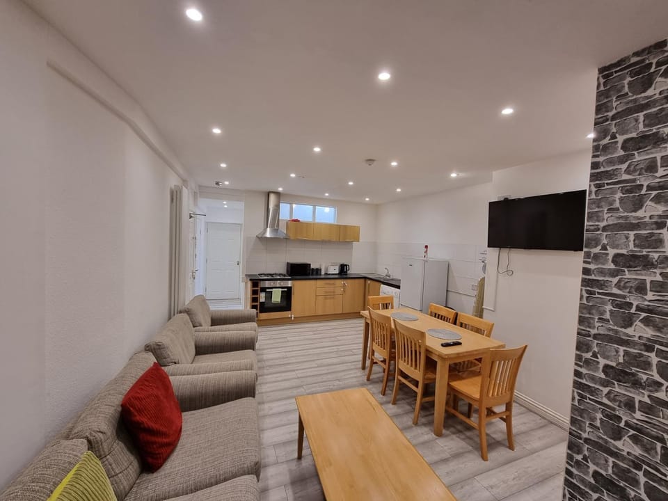 Entire Flat with Three Bedrooms N 2 Apartment in Great Yarmouth