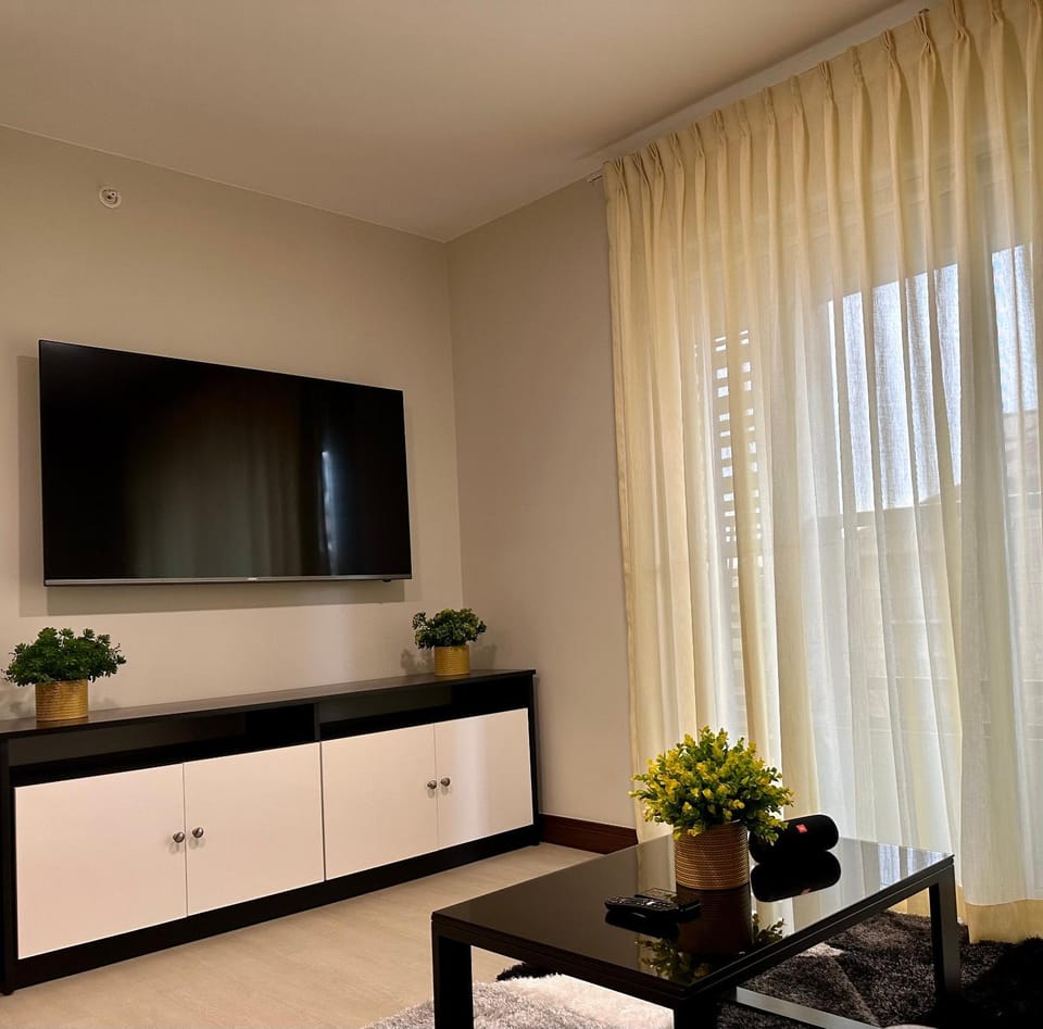 Nuevo y espectacular APT - 100 MBPS 15 min del aeropuerto Apartment in San Jose
