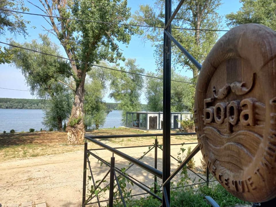 Balcony/Terrace, River view
