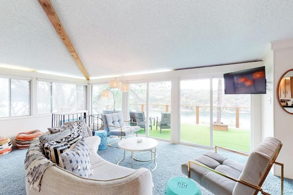 TV and multimedia, Living room, Seating area