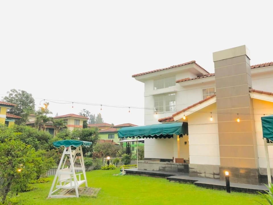 Property building, Garden