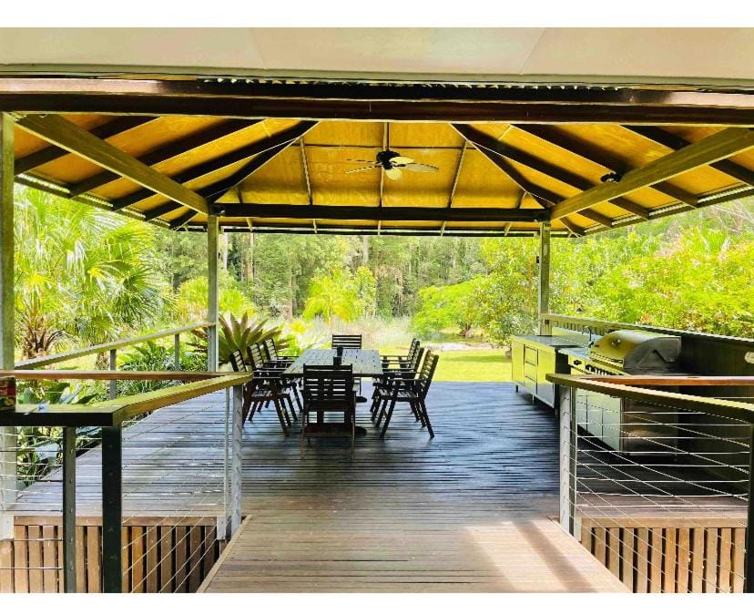 Patio, BBQ facilities