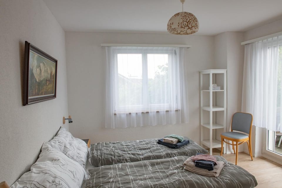 BnB Bergsicht Bed and Breakfast in Canton of Zurich