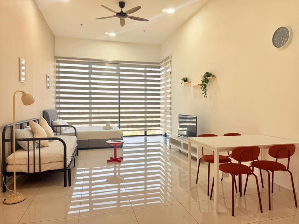 N New Georgetown Instagramable 2BR Homestay for 10pax 无敌美景两房民宿 Beacon Executive Suite Apartment in George Town