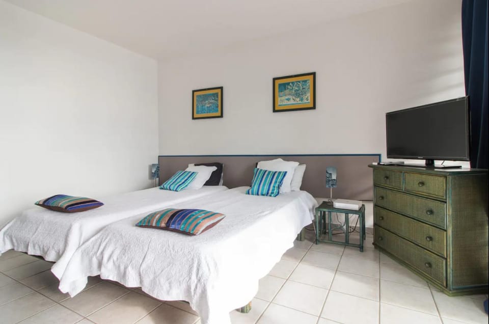 Un pied-à-terre face à la marina Apartment in Sainte-Anne