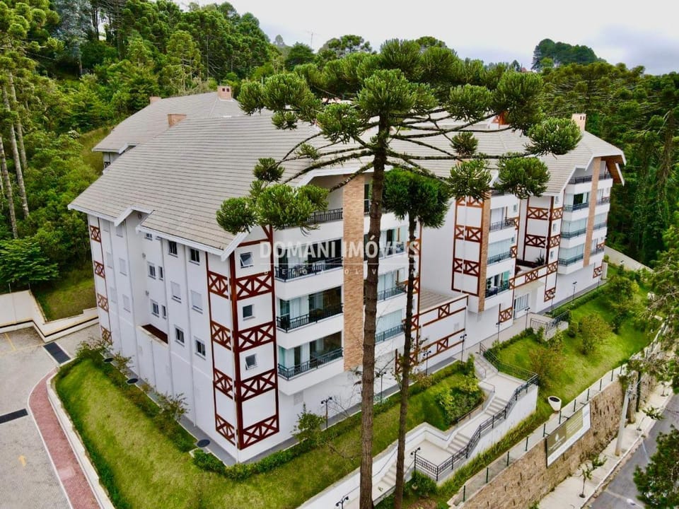 UM OÁSIS EM CAMPOS - Ap Novo e Sofisticado - Próx a Capivari com 3 Quartos, Varanda Gourmet, Lareira & Calefação - Exclusividade Apartment in Campos do Jordão