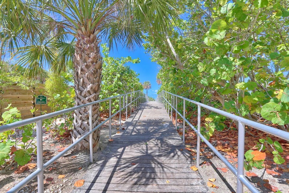 Madeira Bay Resort I 1504 House in Madeira Beach