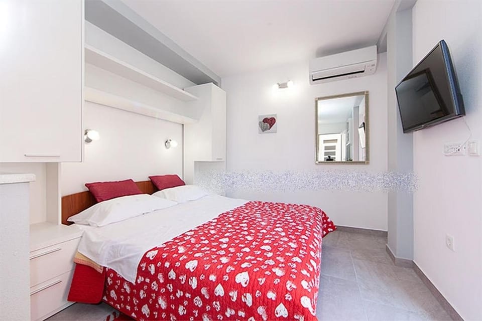 Studio apartment in Tucepi with sea view, balcony, air conditioning, WiFi 3674-3 Apartment in Tučepi