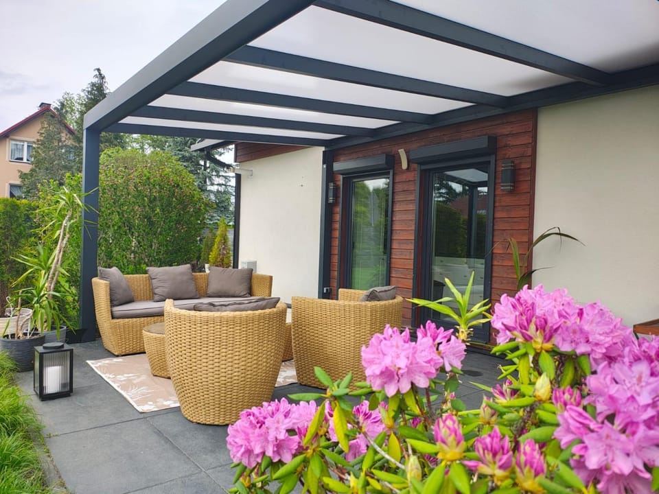 Patio, Seating area