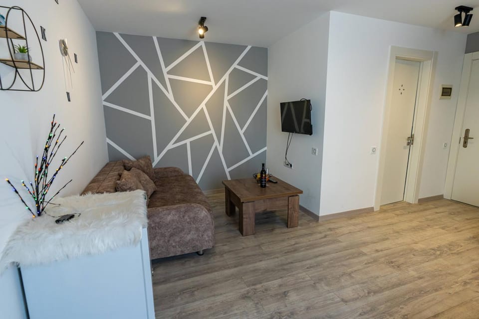 Communal lounge/ TV room, Living room, Seating area