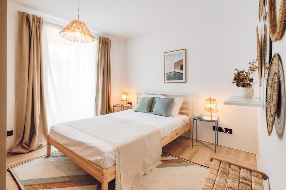Bed, Photo of the whole room, Bedroom