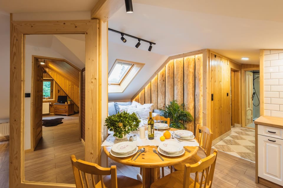 Kitchen or kitchenette, Living room, Photo of the whole room, Seating area, Dining area