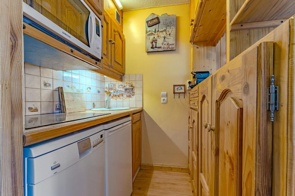 Enjoy Charming Machu Apartment in Les Allues