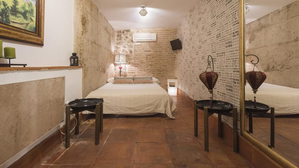 Bed, Photo of the whole room