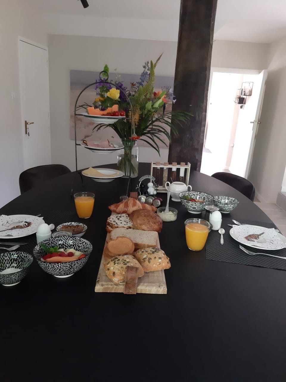 Dining area, Breakfast