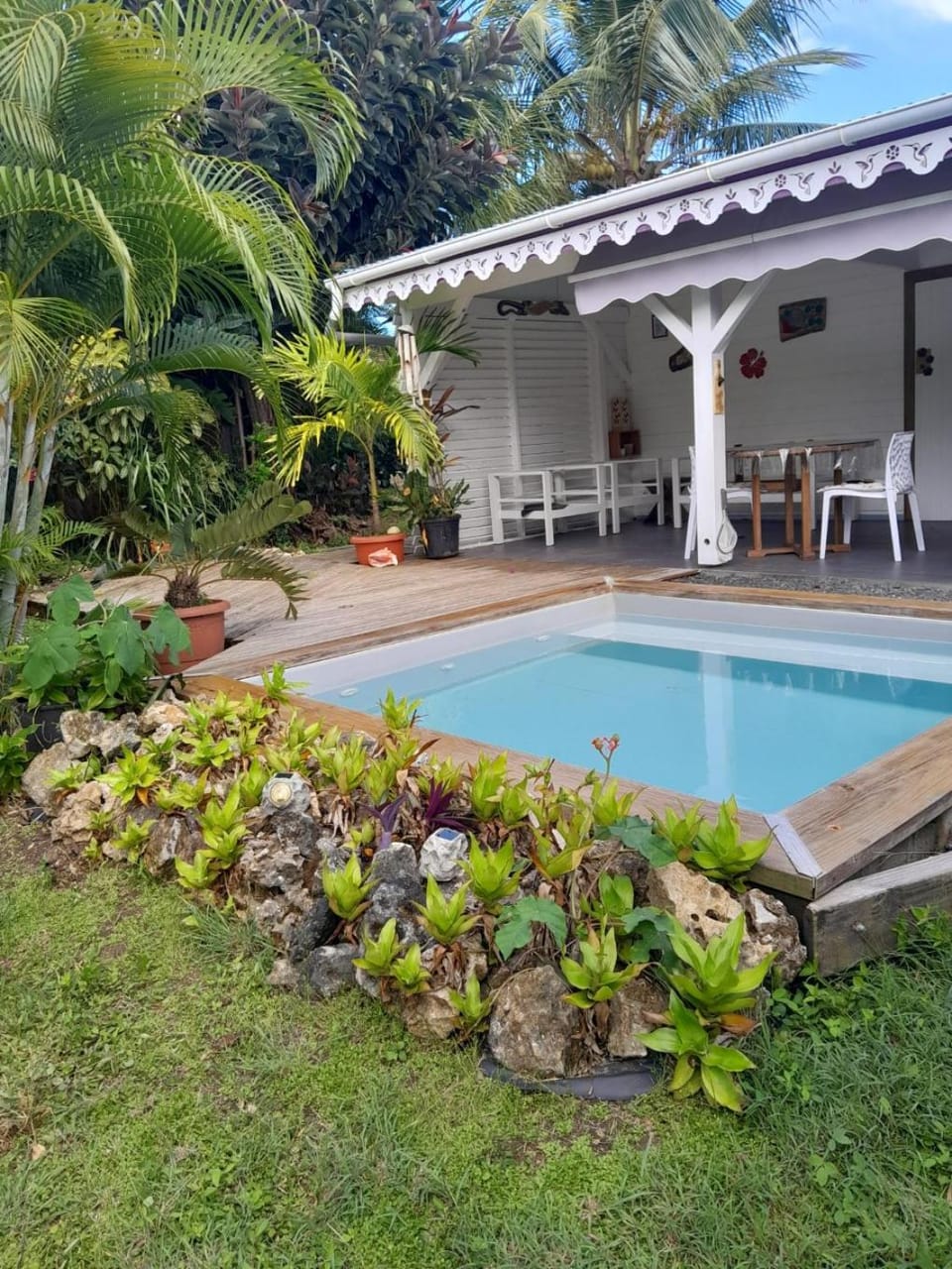 Property building, Swimming pool