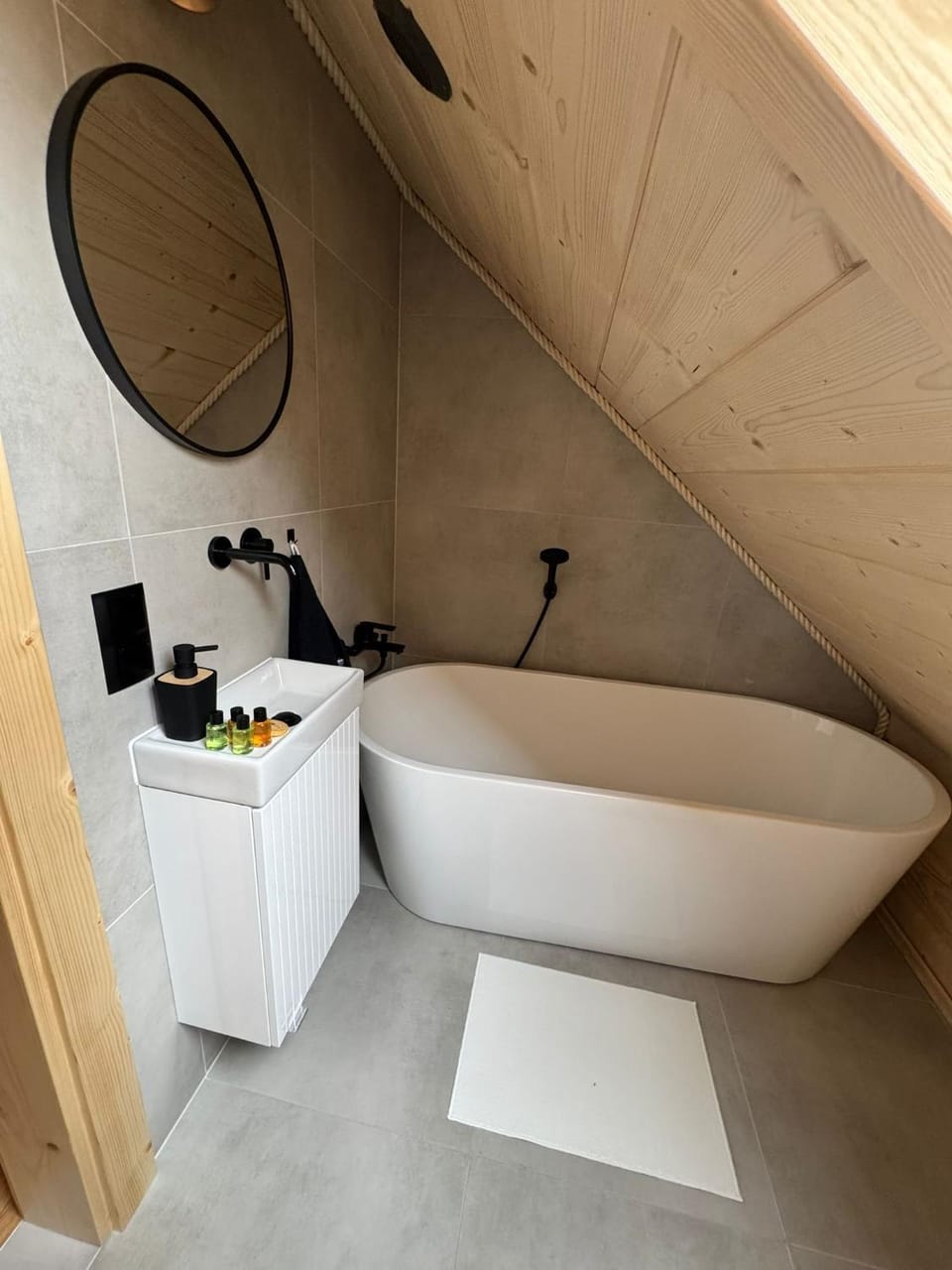 Bathroom, Bath