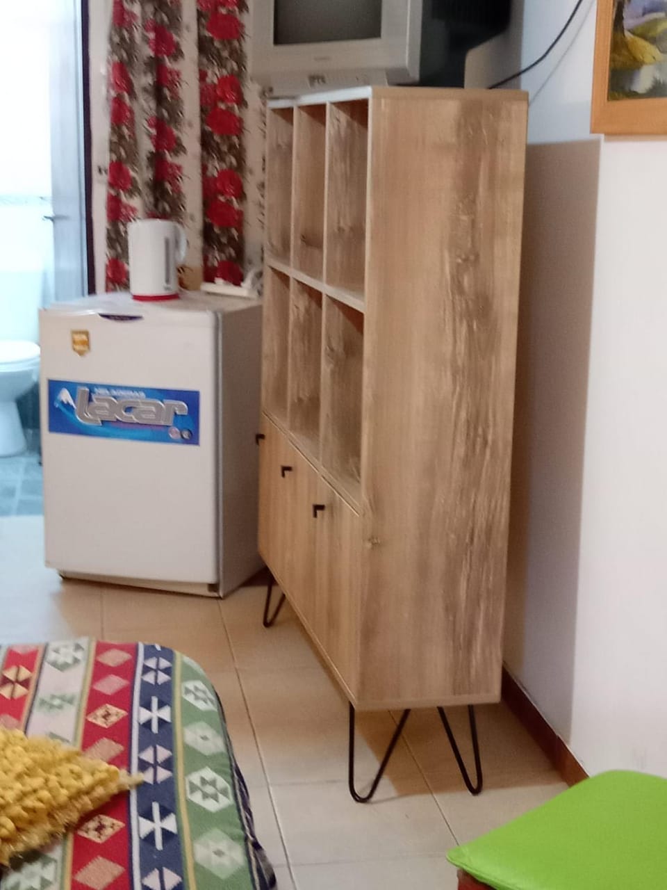 Bed, TV and multimedia, Balcony/Terrace, Decorative detail, Street view, Breakfast, Quiet street view, heating, minibar, wardrobe, air conditioner