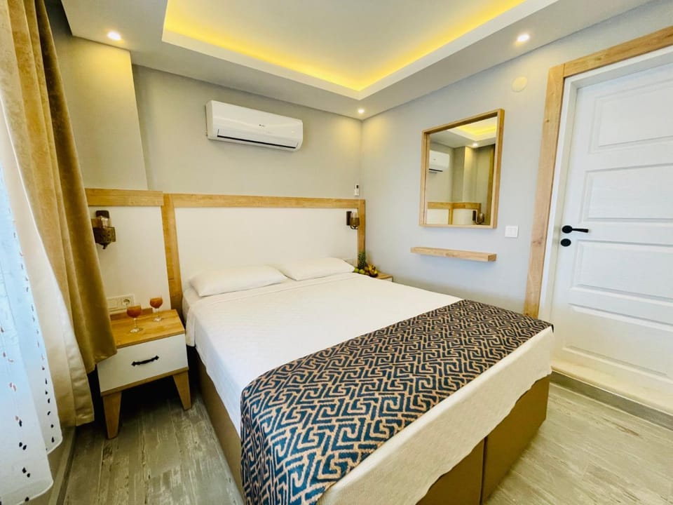 Bed, Photo of the whole room