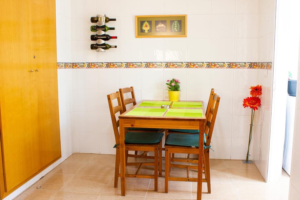 Kitchen or kitchenette, Mountain view, kitchen