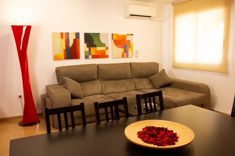 TV and multimedia, Balcony/Terrace, Living room, Entertainment, internet