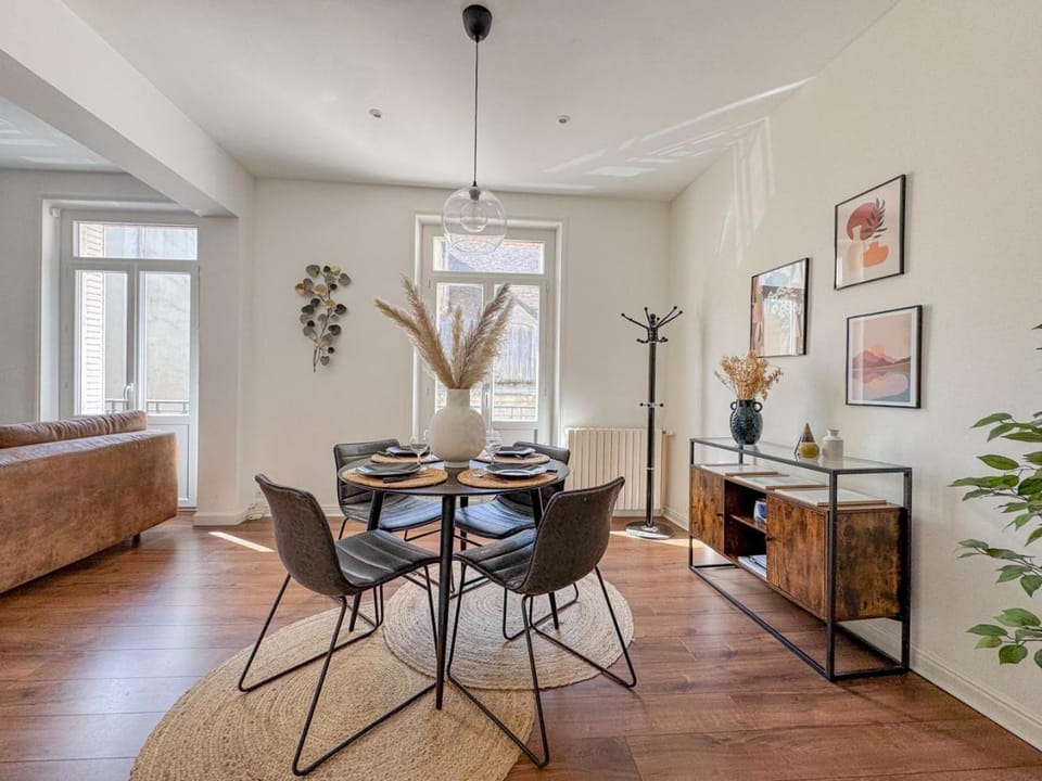 Le Canal,Hyper centre, Cosy, fibre, parking privée, 1 a 4 pers Apartment in Centre-Val de Loire