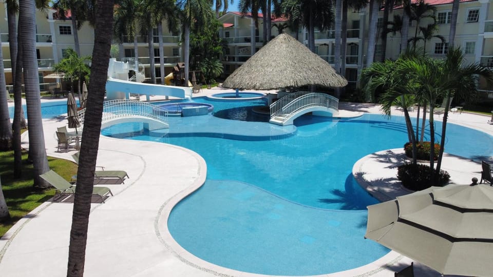 Solarium, Pool view, Swimming pool