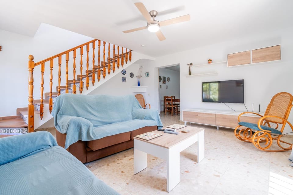 Communal lounge/ TV room, Living room