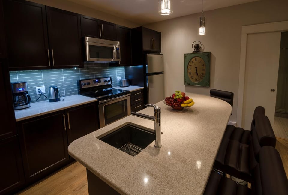 Kitchen or kitchenette, Communal kitchen