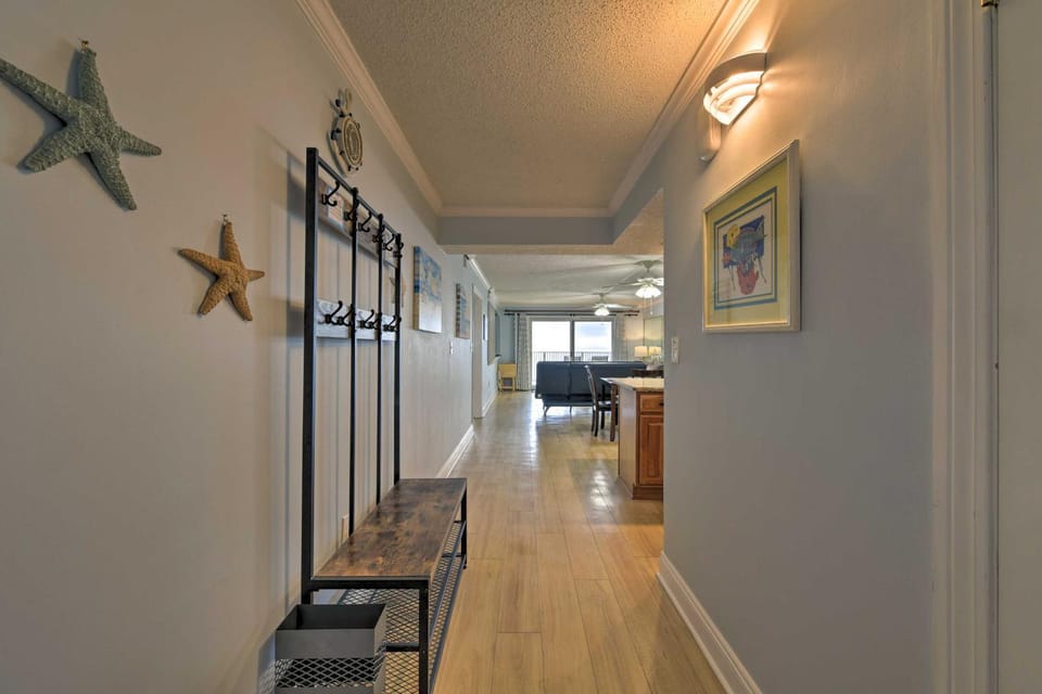 PCB Condo w/ Community Perks & Beach Access House in Lower Grand Lagoon