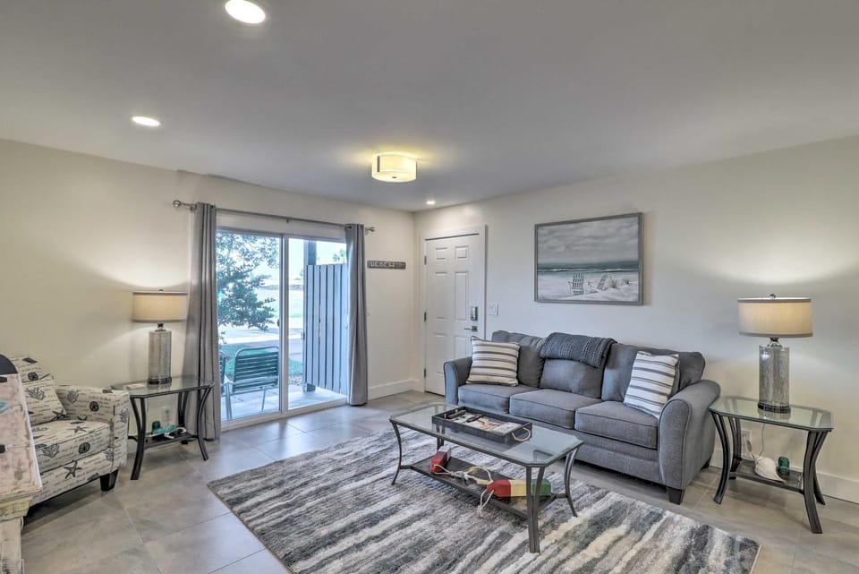 Florida Condo w/ Pool & Tennis: Walk to Beach! House in Fernandina Beach