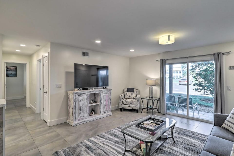 Florida Condo w/ Pool & Tennis: Walk to Beach! House in Fernandina Beach