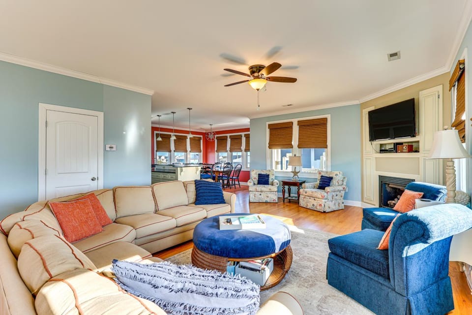 Chic Surf City Retreat w/ Pool < 1 Block to Beach! House in Surf City